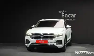 Volkswagen Touareg 2022 3.0 гидро в Москве № 169097, миниатюра 3