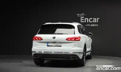 Volkswagen Touareg 2022 3.0 гидро в Москве № 169097, миниатюра 4