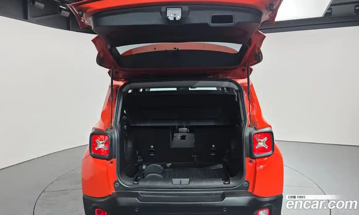 Jeep Renegade 2018 2.4 гидро в Москве № 169664, фото 20