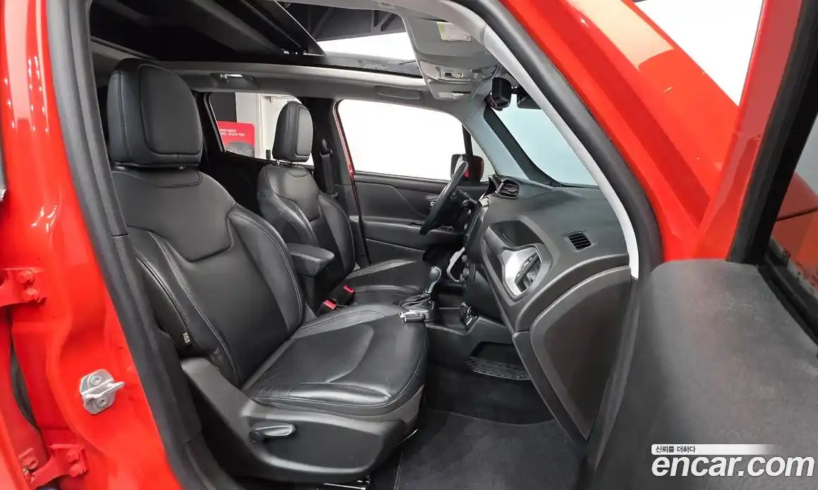 Jeep Renegade 2018 2.4 гидро в Москве № 169664, фото 10