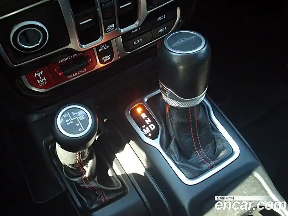 Jeep Gladiator 2022 3.6 гидро в Москве № 169978, фото 9