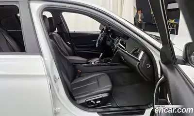 BMW 3-Series 2018 2.0 гидро в Москве № 191666, миниатюра 11