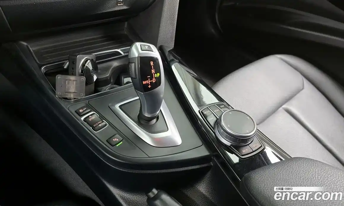 BMW 3-Series 2018 2.0 гидро в Москве № 191666, фото 9