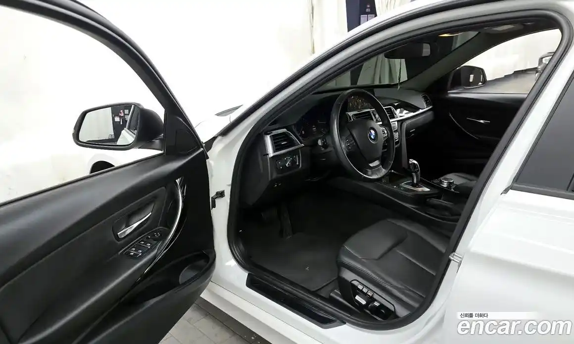 BMW 3-Series 2018 2.0 гидро в Москве № 191666, фото 10