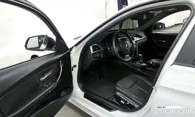 BMW 3-Series 2018 2.0 гидро в Москве № 191666, миниатюра 10