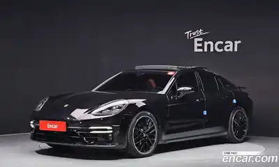 Porsche Panamera, 2022