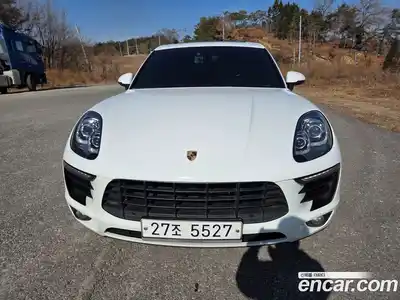 Porsche Macan, 2014