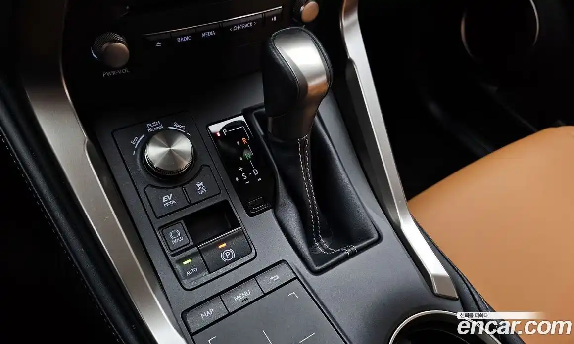 Lexus NX 2020 2.5 гидро в Москве № 198870, фото 9