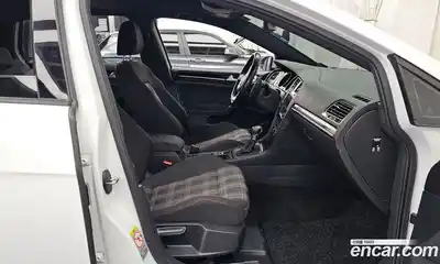 Volkswagen Golf 2016 2.0 гидро в Москве № 199218, миниатюра 11