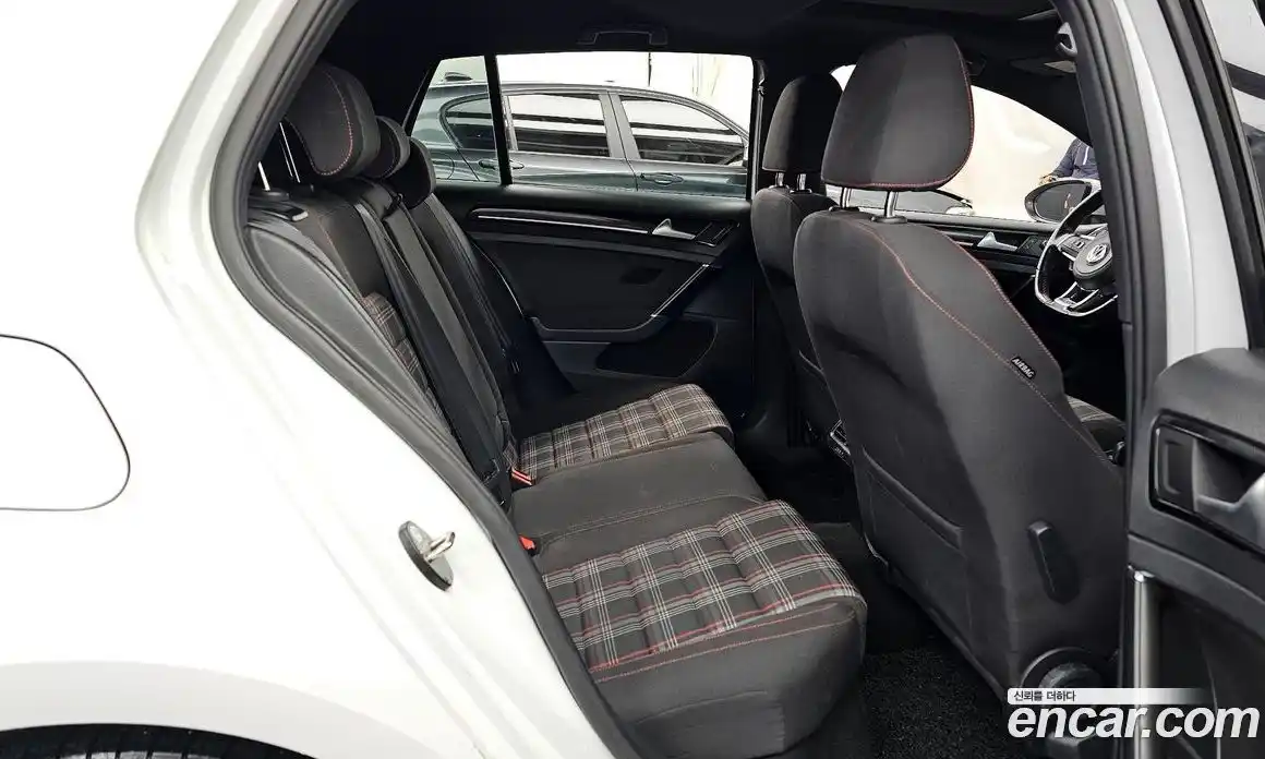 Volkswagen Golf 2016 2.0 гидро в Москве № 199218, фото 12