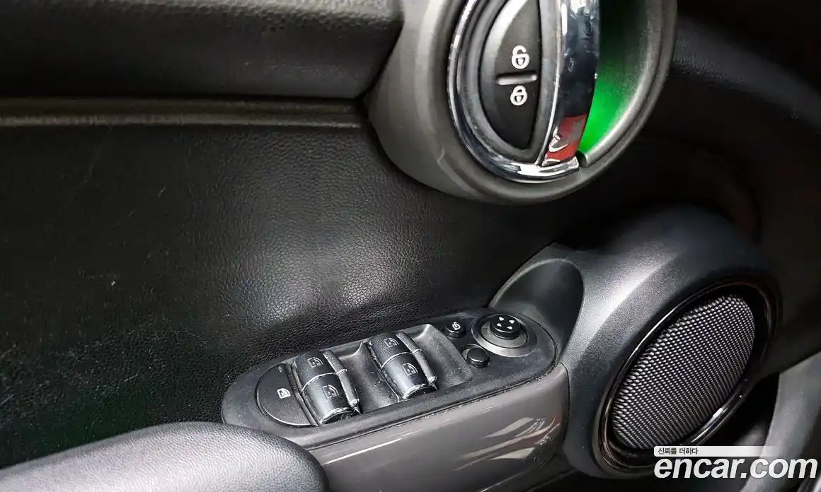 Mini Cooper 2017 1.5 гидро в Москве № 202895, фото 18