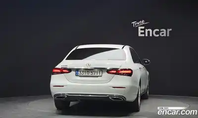 Mercedes-Benz E-Class 2022 2.0 гидро, миниатюра 4