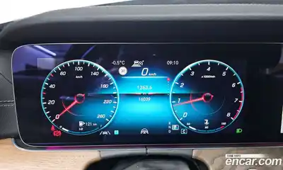 Mercedes-Benz E-Class 2022 2.0 гидро, миниатюра 8