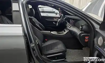 Mercedes-Benz E-Class 2022 2.0 гидро, миниатюра 11