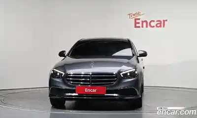 Mercedes-Benz E-Class 2022 2.0 гидро, миниатюра 3