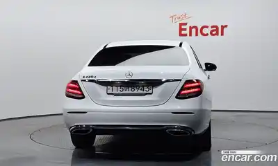 Mercedes-Benz E-Class 2020 1.9 гидро, миниатюра 4