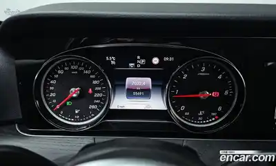Mercedes-Benz E-Class 2020 1.9 гидро, миниатюра 8