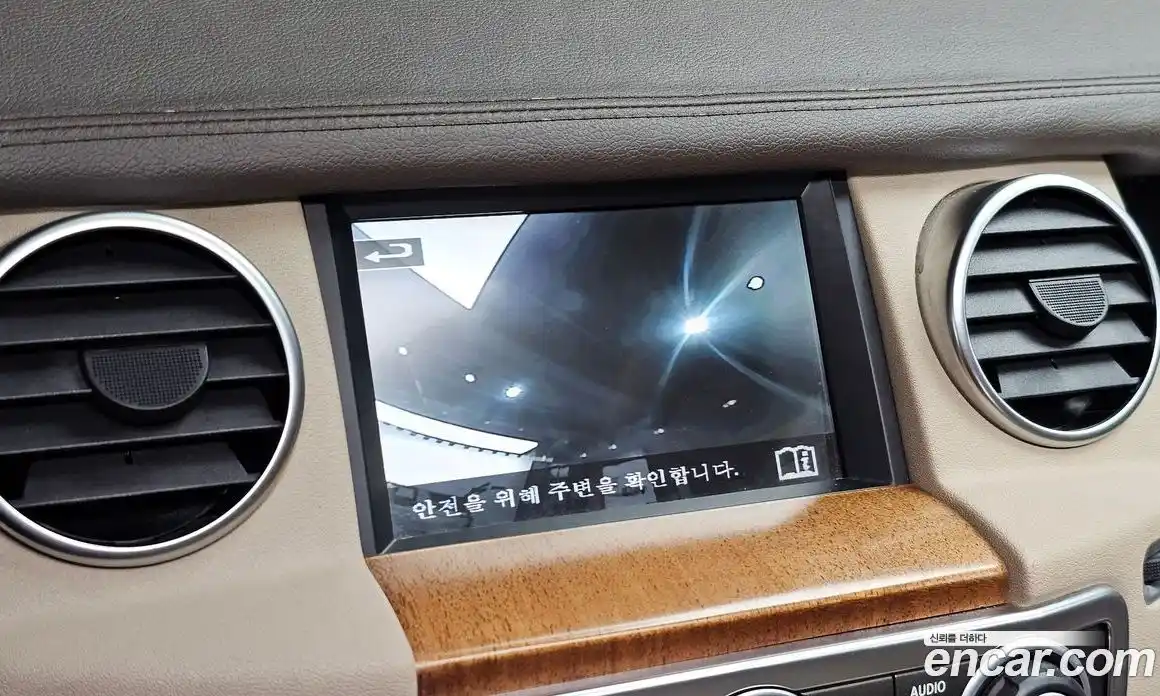 Land Rover Discovery 2015 3.0 гидро в Москве № 213695, фото 15