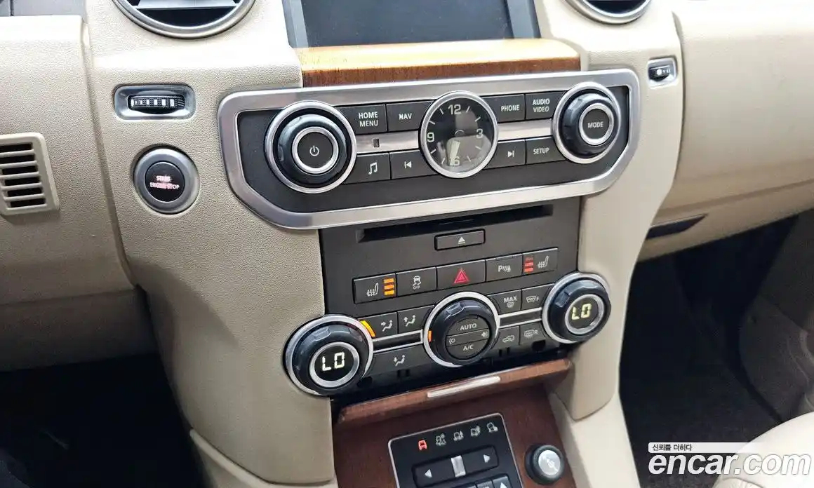 Land Rover Discovery 2015 3.0 гидро в Москве № 213695, фото 16