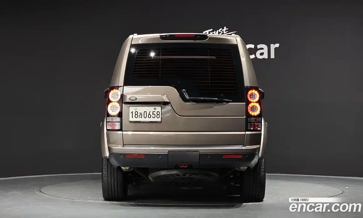 Land Rover Discovery 2015 3.0 гидро в Москве № 213695, фото 4