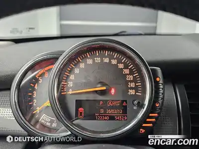 Mini Cooper 2015 1.5 гидро в Москве № 214414, миниатюра 8