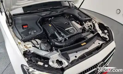 Mercedes-Benz E-Class 2021 2.0 гидро, миниатюра 6