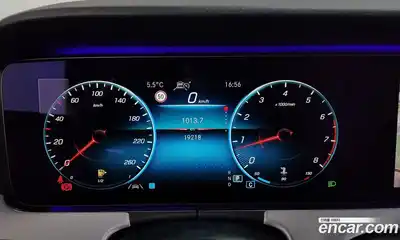 Mercedes-Benz E-Class 2021 2.0 гидро, миниатюра 8