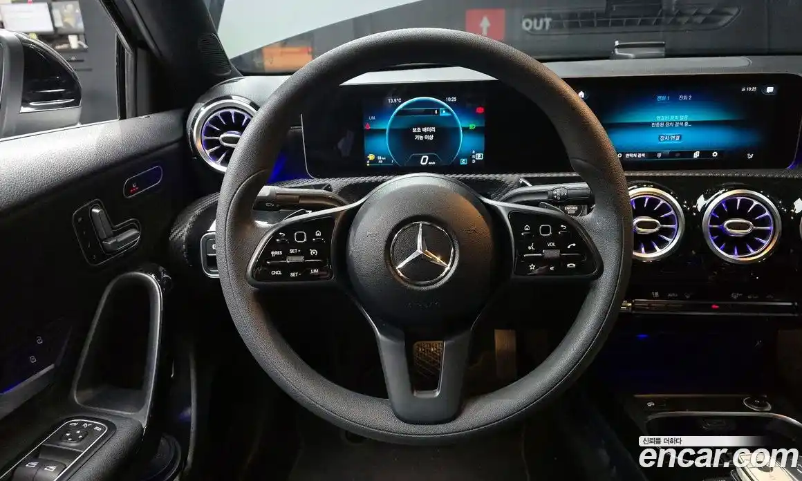 Mercedes-Benz A-Class 2020 2.0 гидро в Москве № 229484, фото 13