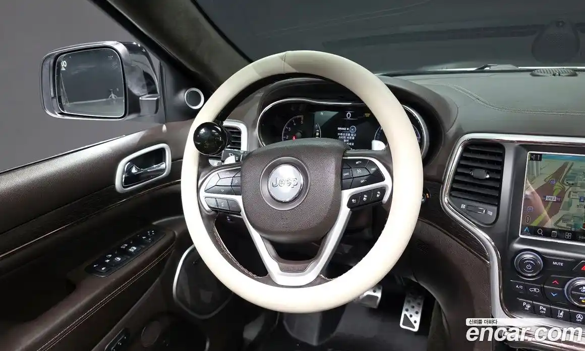 Jeep Cherokee 2018 3.0 гидро в Москве № 232682, фото 13