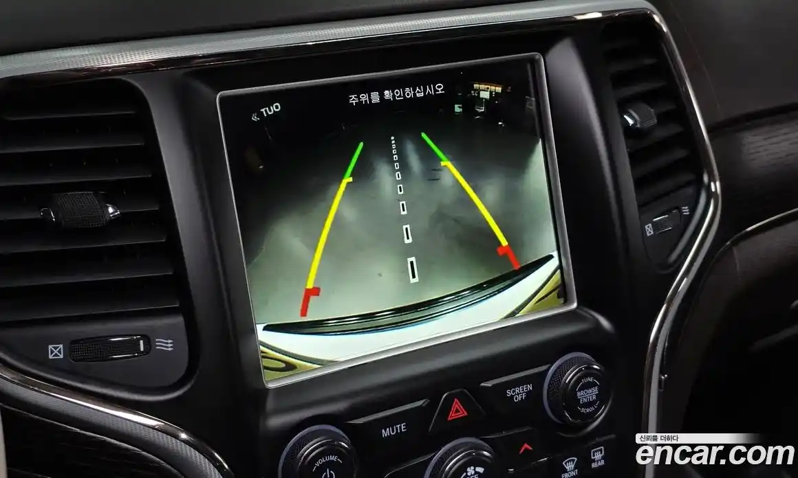 Jeep Cherokee 2018 3.0 гидро в Москве № 232682, фото 15