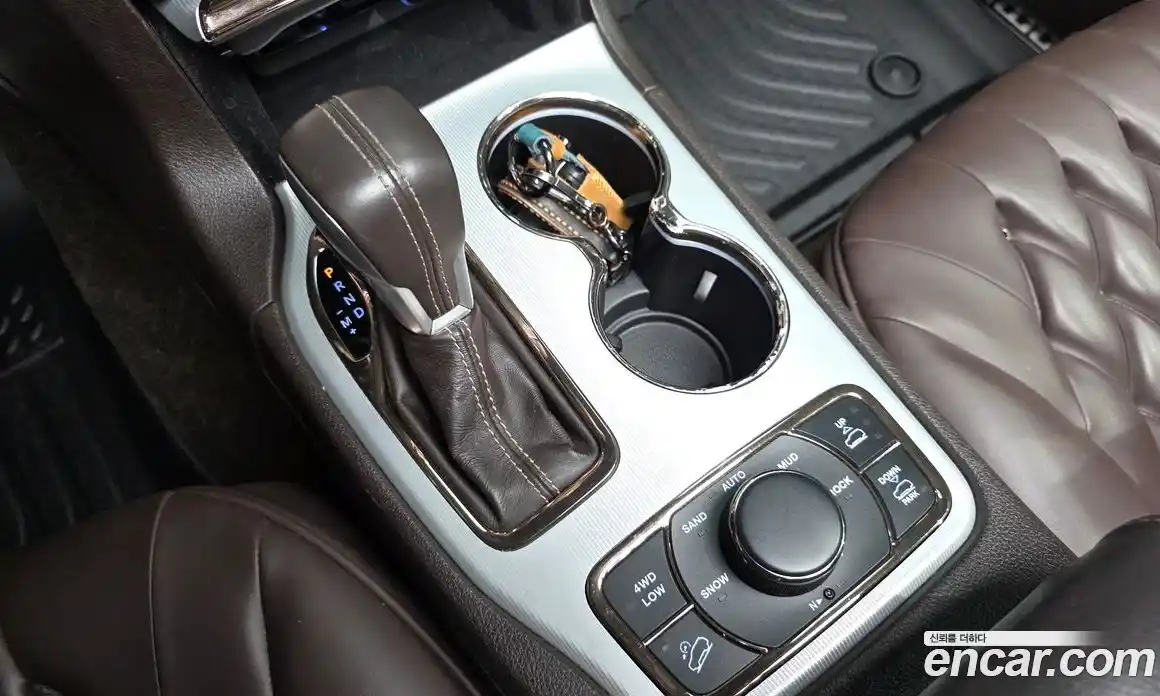 Jeep Cherokee 2018 3.0 гидро в Москве № 232682, фото 9