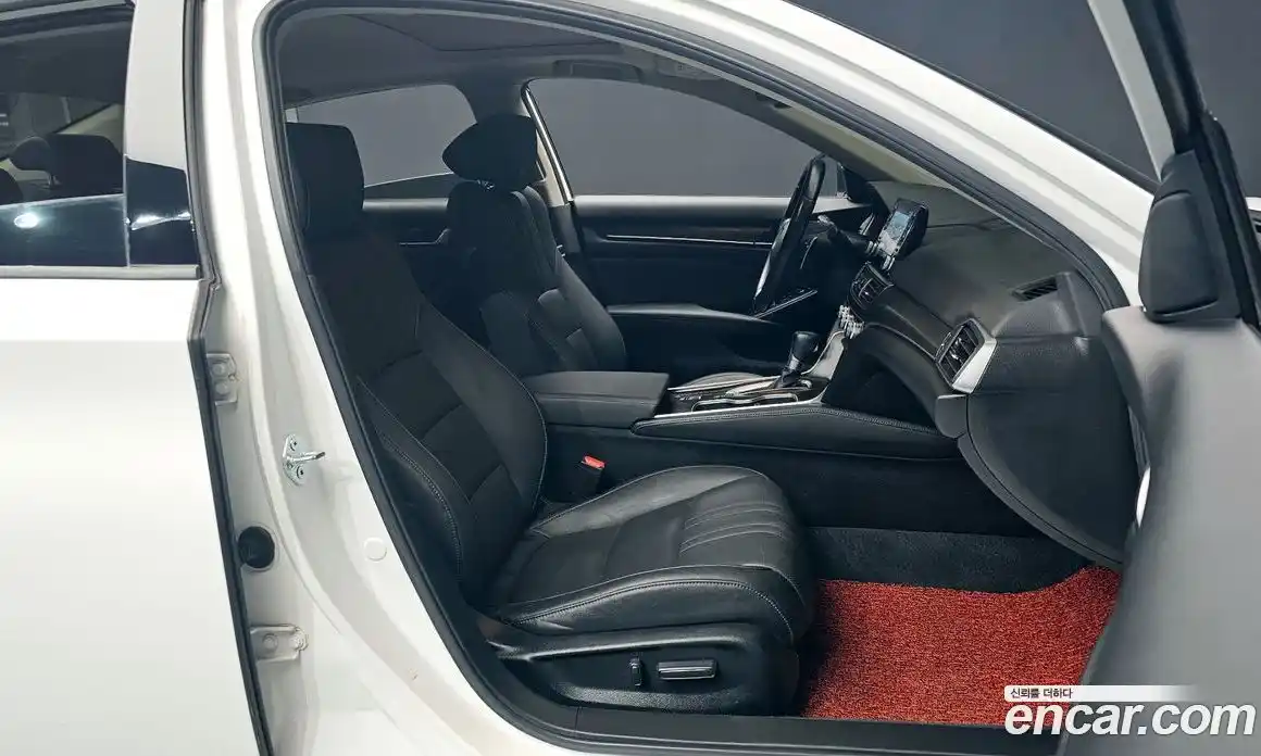 Honda Accord 2021 1.5 гидро в Москве № 232914, фото 10