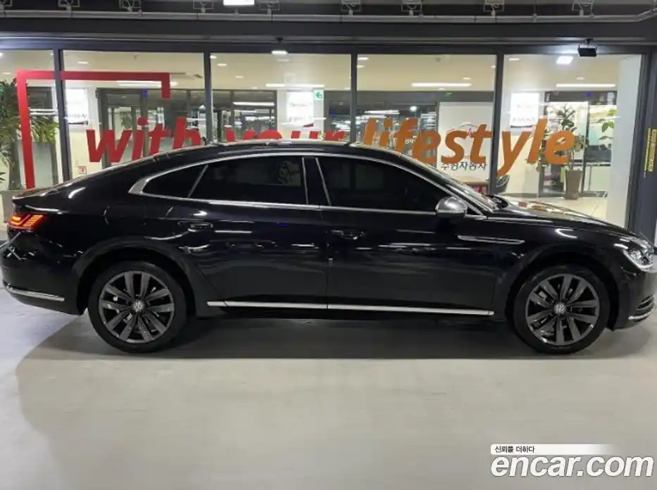Volkswagen Arteon 2018 2.0 гидро в Москве № 255083, фото 3