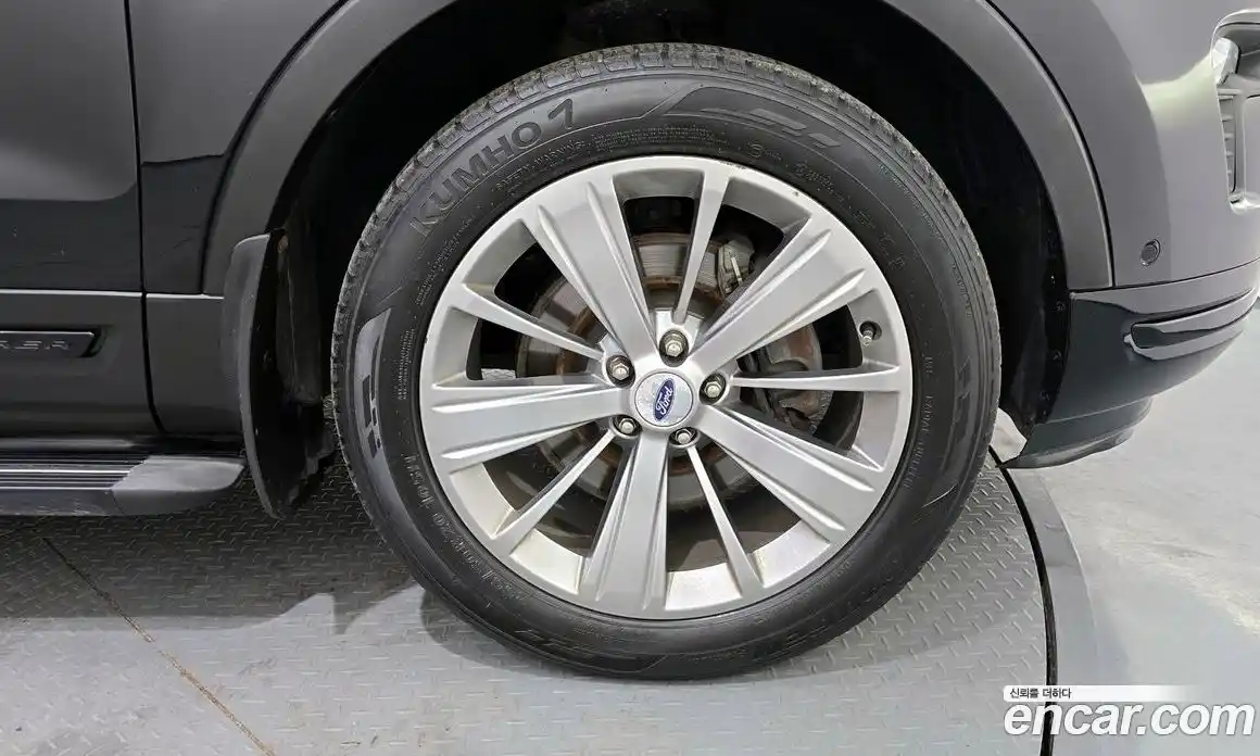 Ford Explorer 2018 2.3 гидро в Москве № 255651, фото 5