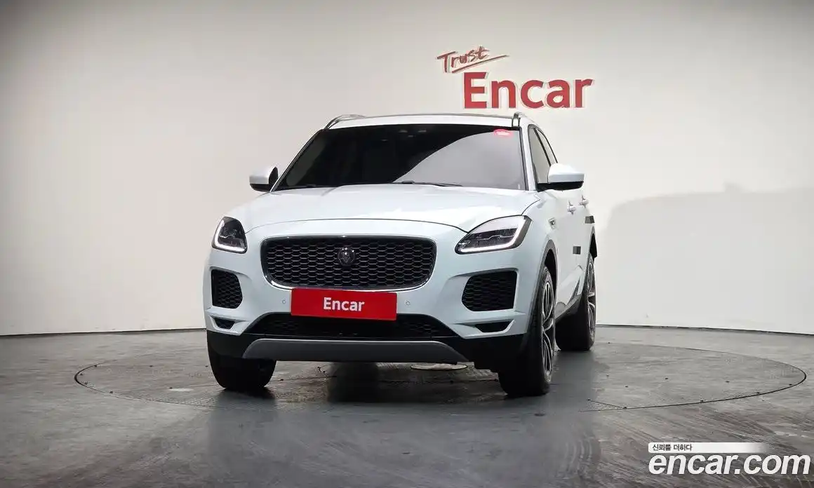 Jaguar E-Pace 2020 2.0 гидро в Москве № 256085, фото 3
