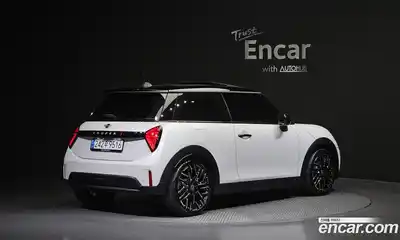 Mini Cooper 2024 2.0 гидро в Москве № 271728, миниатюра 2