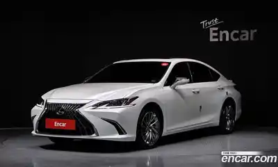 Lexus ES, 2023