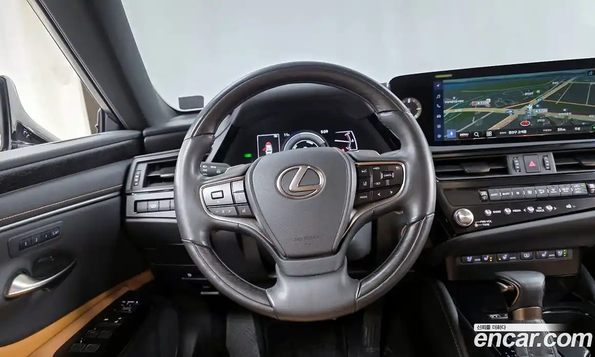 Lexus ES 2023 2.5 гидро в Москве № 275619, фото 13