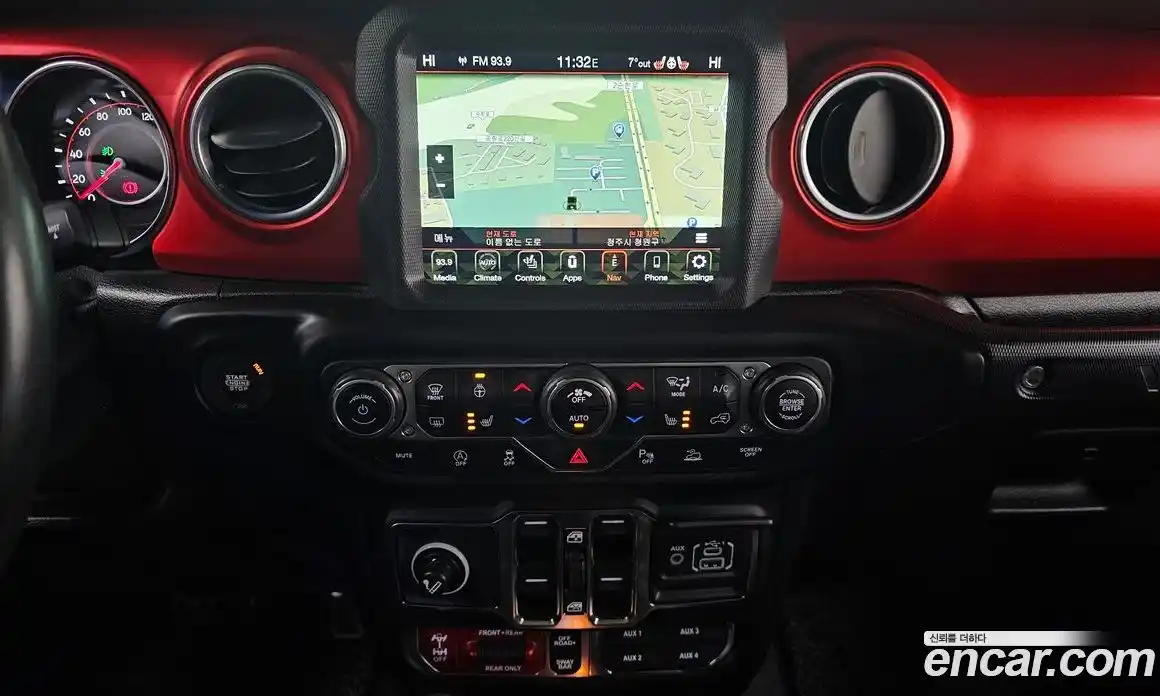 Jeep Wrangler 2021 2.0 гидро в Москве № 278605, фото 16