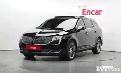 Lincoln MKT, 2014