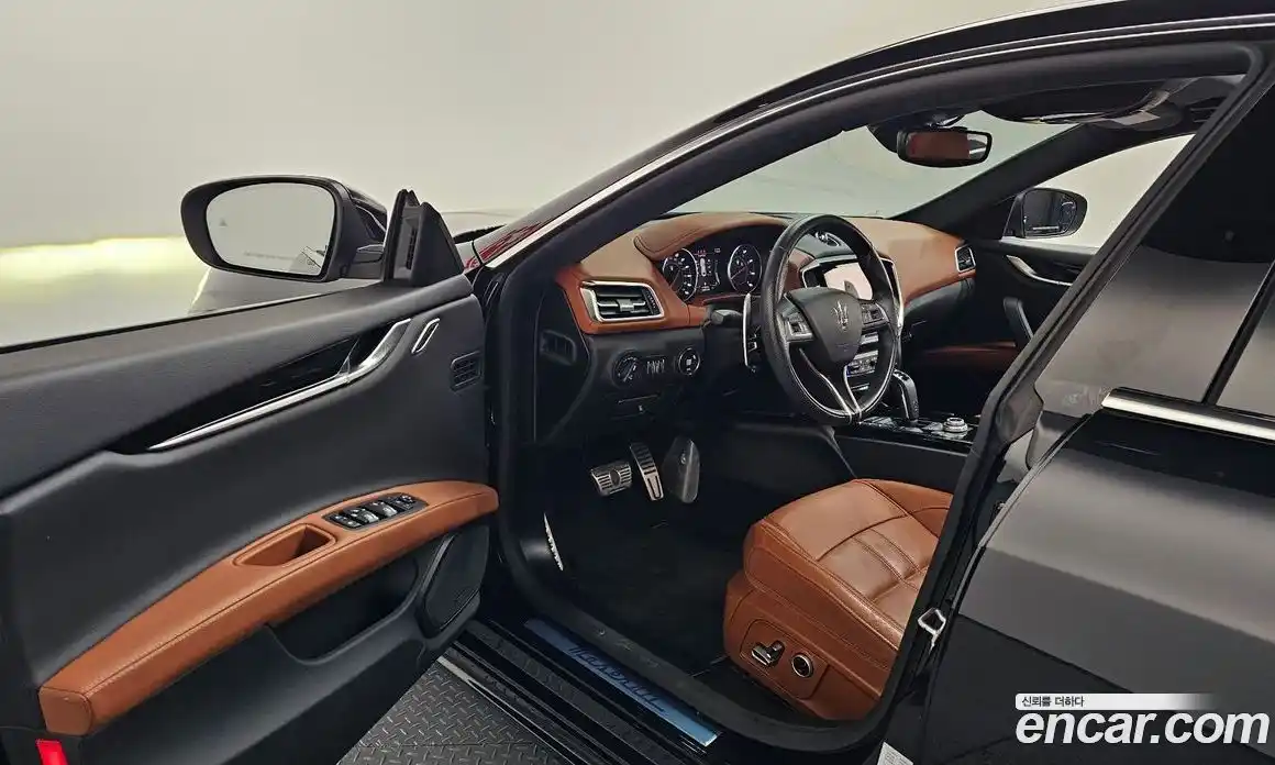 Maserati Ghibli 2022 3.0 гидро в Москве № 282759, фото 10