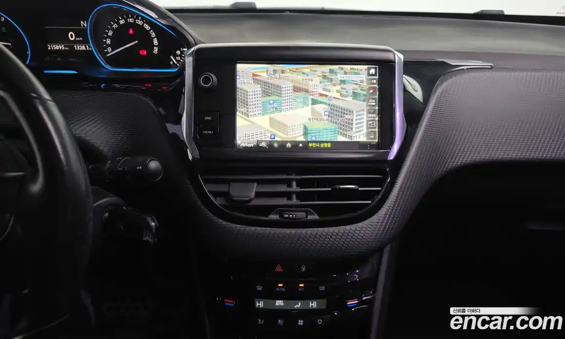 Peugeot 2008 2015 1.6 гидро в Москве № 284518, фото 14