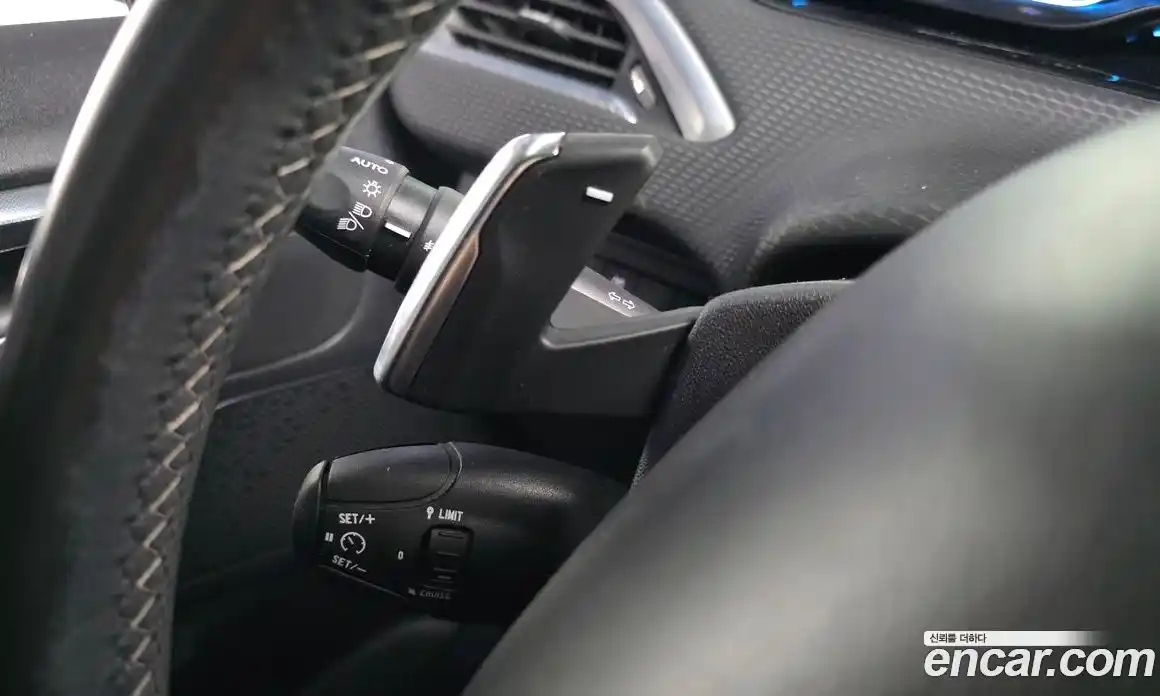 Peugeot 2008 2015 1.6 гидро в Москве № 284518, фото 18