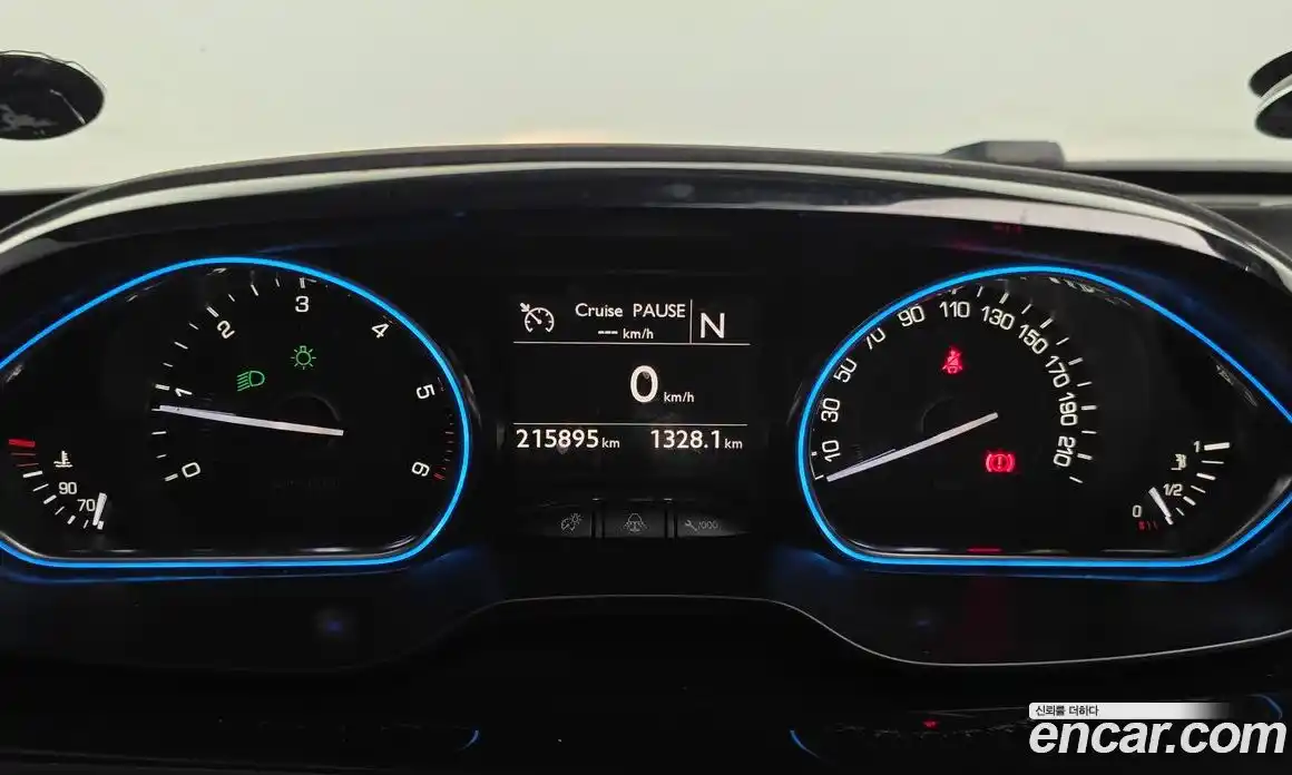 Peugeot 2008 2015 1.6 гидро в Москве № 284518, фото 8