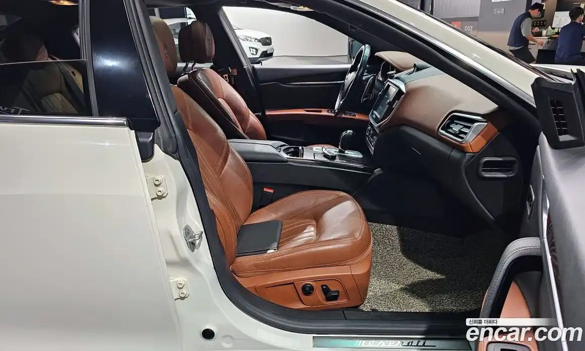 Maserati Ghibli 2015 3.0 гидро в Москве № 304564, фото 10