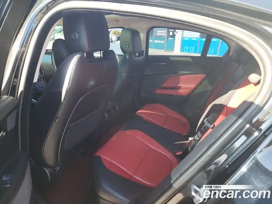 Jaguar XE 2017 2.0 гидро в Москве № 305190, фото 18