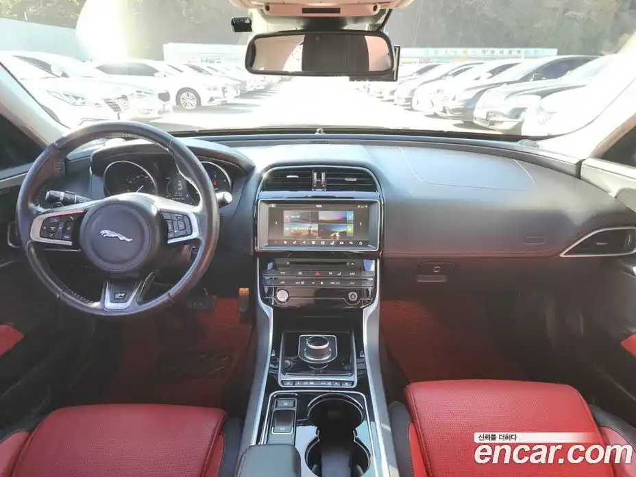 Jaguar XE 2017 2.0 гидро в Москве № 305190, фото 8