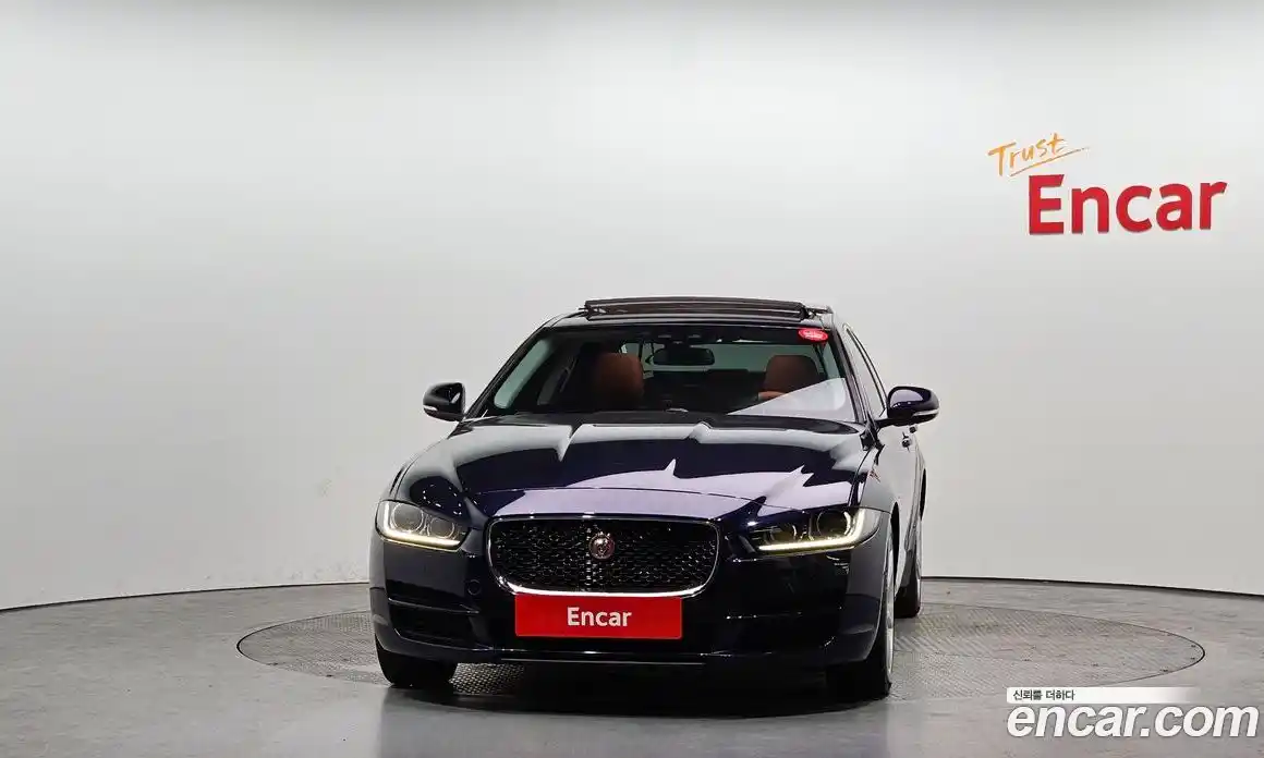 Jaguar XE 2017 2.0 гидро в Москве № 335845, фото 3