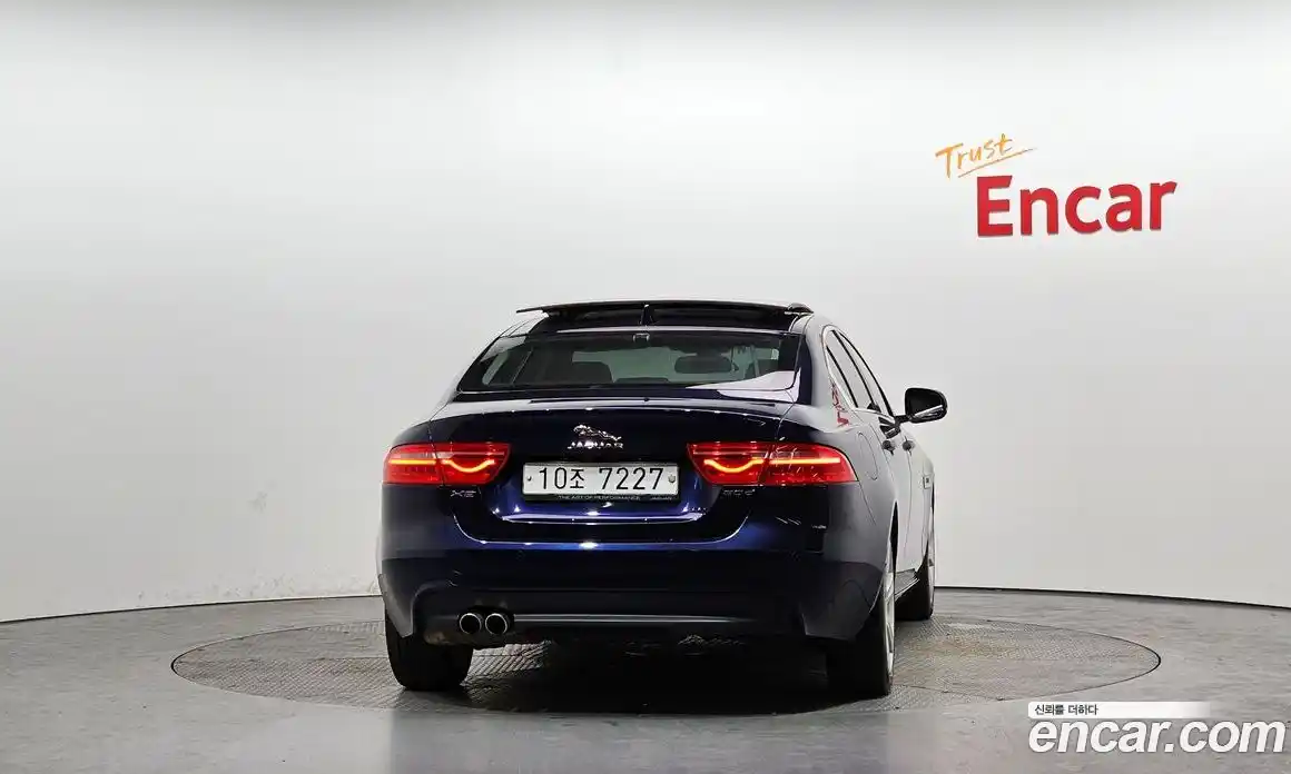 Jaguar XE 2017 2.0 гидро в Москве № 335845, фото 4