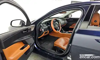 Jaguar XE 2017 2.0 гидро в Москве № 335845, миниатюра 10